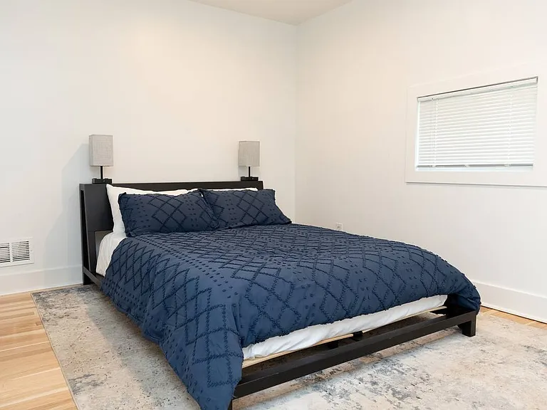 8431 Oakland St — Photo 8