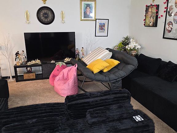 4th image of 57 Keefer Way