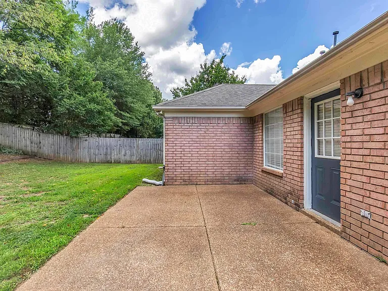 1341 Milestone Cir — Photo 24