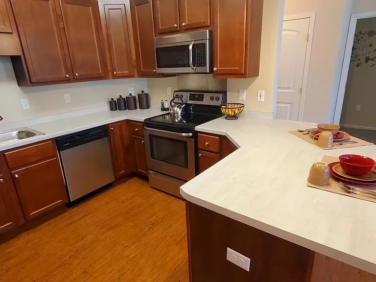 Eagle Crest Apartments — Photo 40