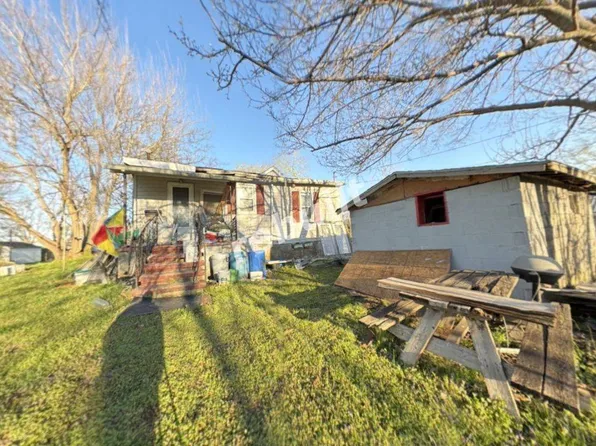 714 N Pike St, Sturgis, KY 42459