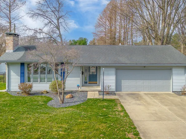 3232 Beech Dr, Columbus, IN 47203