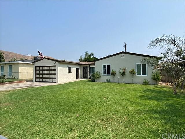 1st image of 3057 N Pico Ave