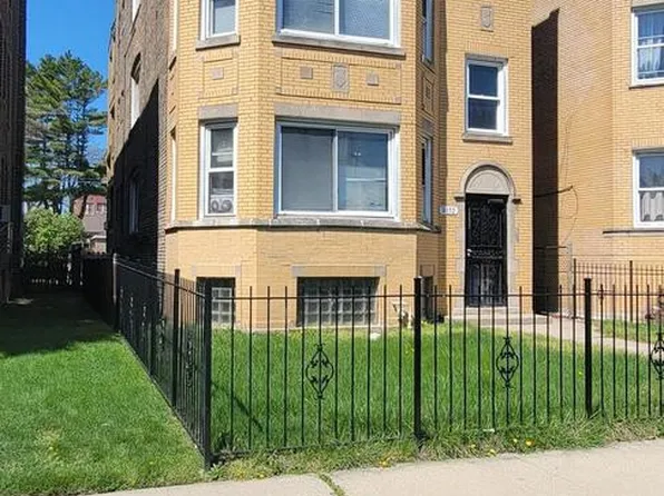 10652 S Avenue B, Chicago, IL 60617