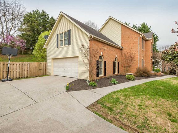 4th image of 10089 Delle Meade Dr