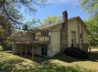 6850 Buckingham Rd, Woodbury, MN 55125