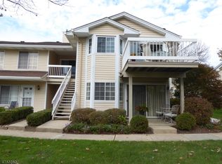 59 Foxwood Ct, Bedminster, NJ 07921
