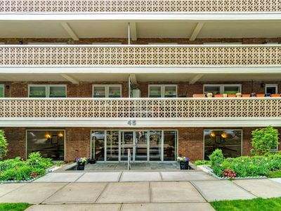 45 Hill Park Avenue #2F, Great Neck, NY, 11021