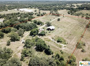 1286 County Road 404, Flatonia, TX 78941