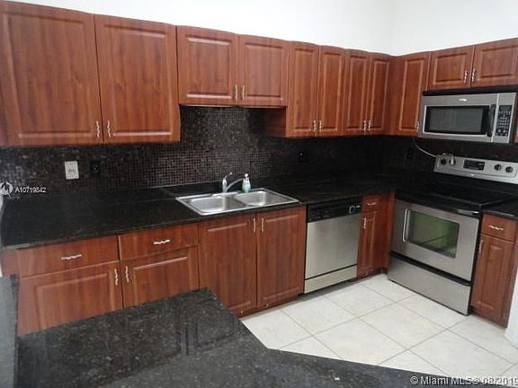 3rd image of 2359 SE 16th Pl #2359