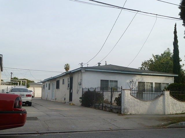 1st image of 3933 W 113th St