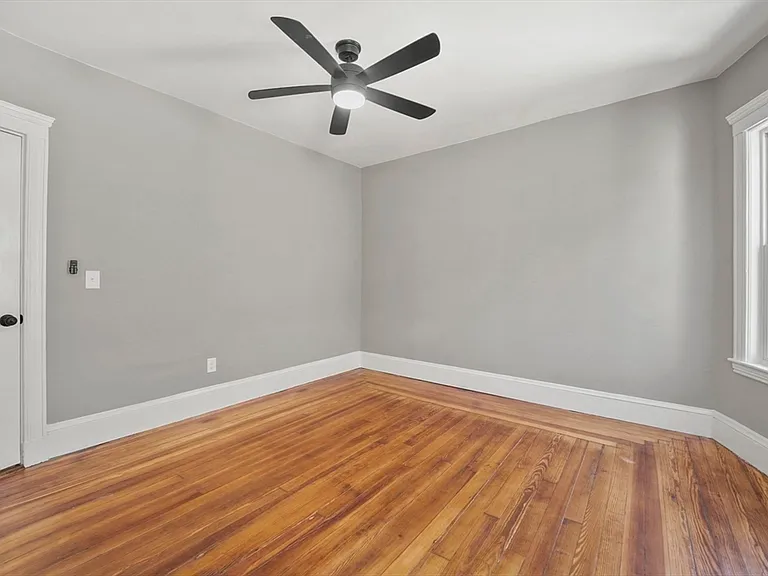 18 Lyon St #3 — Photo 13