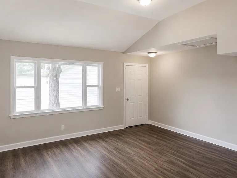 7006 Betsy Ross Dr — Photo 2