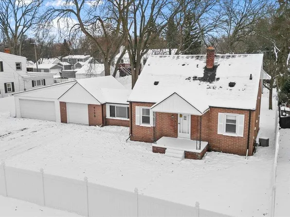 4175 Motorway Dr, Waterford, MI 48328