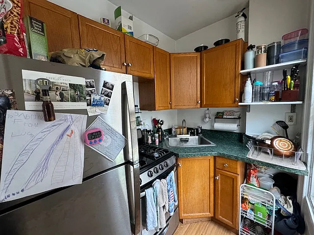 Apartment In Building, Hoboken, NJ, 07030 — Photo 2