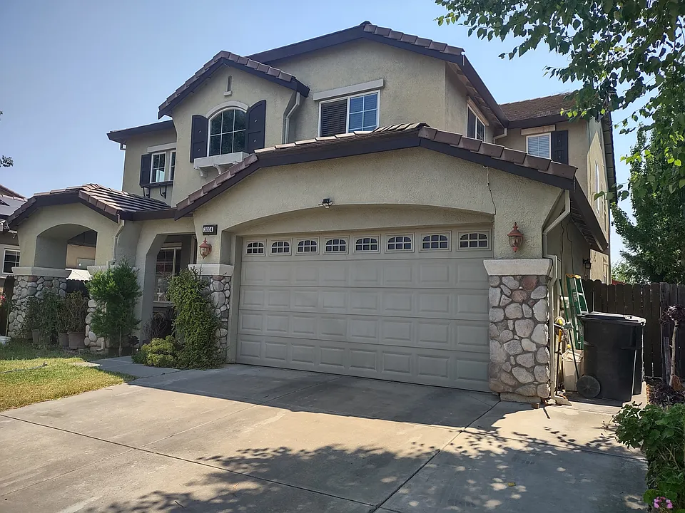 3004 Tagura Dr
