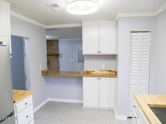 3rd image of 67 Lone Oak Cir