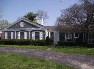 277 Wagner Rd, Northfield, IL 60093