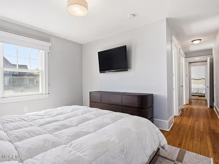 125 Cedar Ave — Photo 49