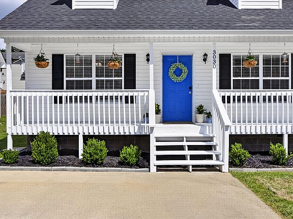 3rd image of 3030 Holly Brook Cir NE