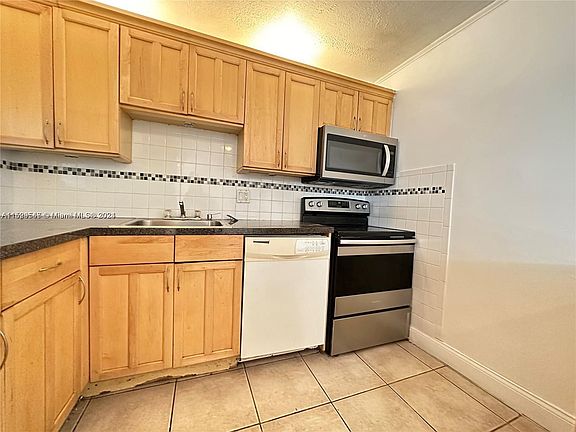 4th image of 1801 S Treasure Dr APT 228