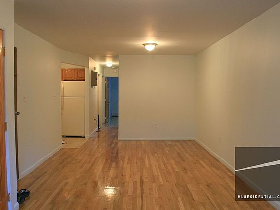 3rd image of 430 Gates Ave #Flr1z