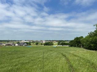 2 S Mesquite St, Muenster, TX 76252