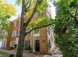 1146 N Vernon St, Arlington, VA 22201