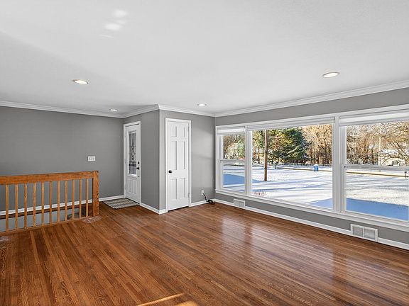 3rd image of 25815 Wild Rose Ln
