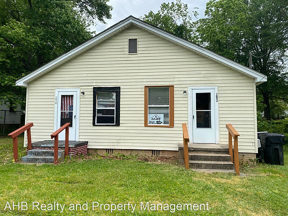 2nd image of 1020 Grace Ave