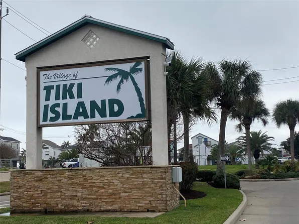 22 Tiki Dr, Galveston, TX 77554