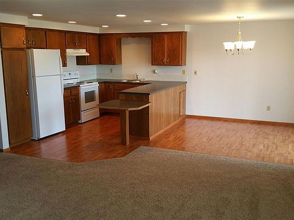 5th image of 219 Judson Street Aly APT 102