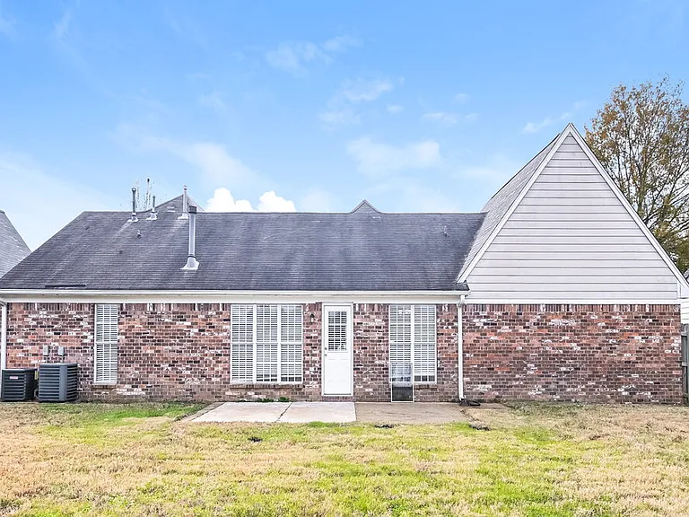 1848 Central Trails Dr — Photo 17
