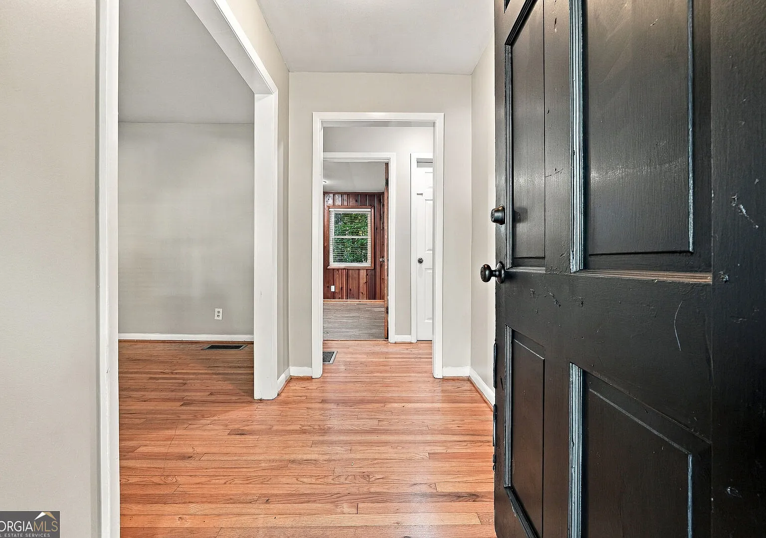 3 bed, 2.0 bath, $1,850 — Photo 2