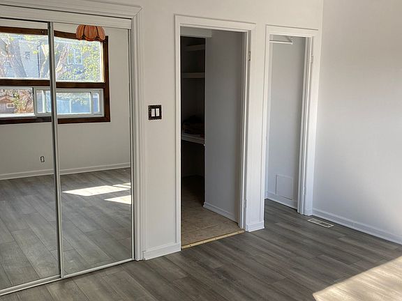 4th image of 1263 Woodbine Ave