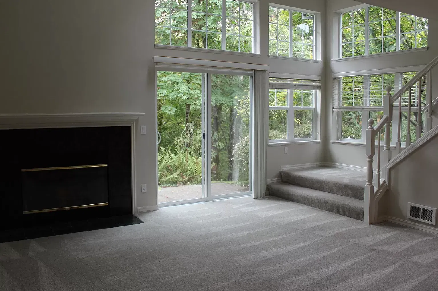 9604 NW Miller Hill Dr — Photo 2