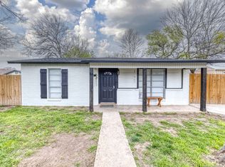 528 Bates St, Uvalde, TX 78801