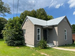 515 Grove St, West Point, MS 39773