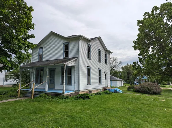 201 E Mason St, Lena, IL 61048