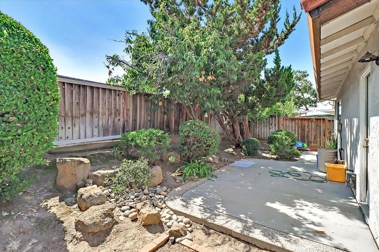 2878 Bouveron Ct — Photo 4