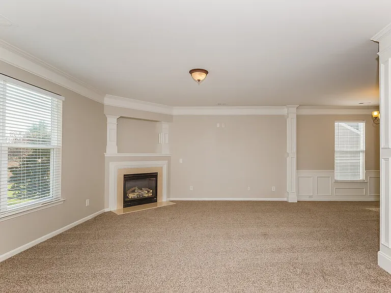 5721 Verrazano Dr — Photo 3