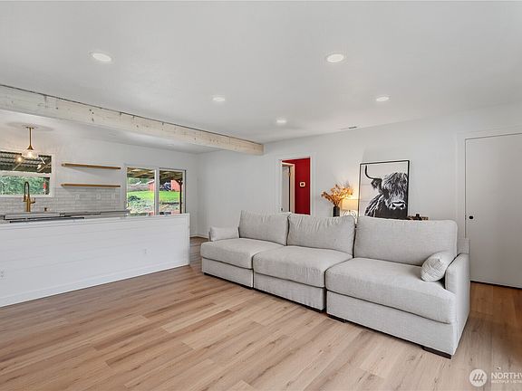 3rd image of 1511 Rose Valley Road