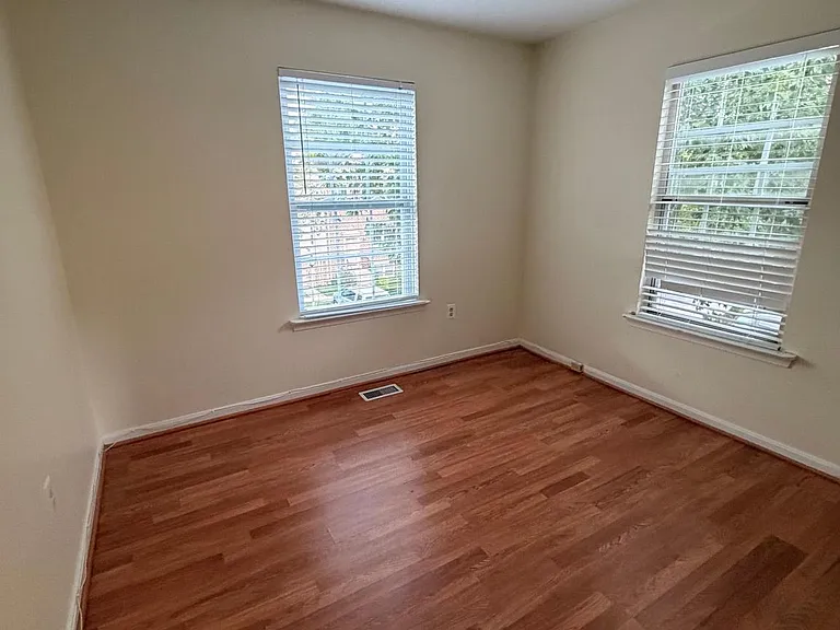 8818 Ridge Hollow Ct — Photo 22
