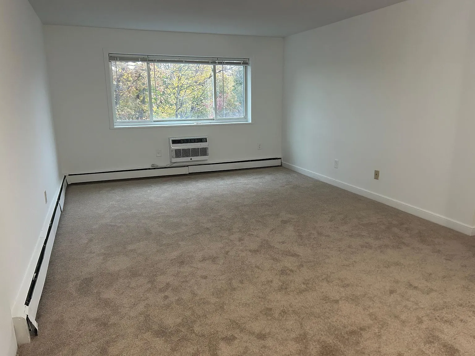 2 bed, 750 sqft, $2,195 — Photo 4