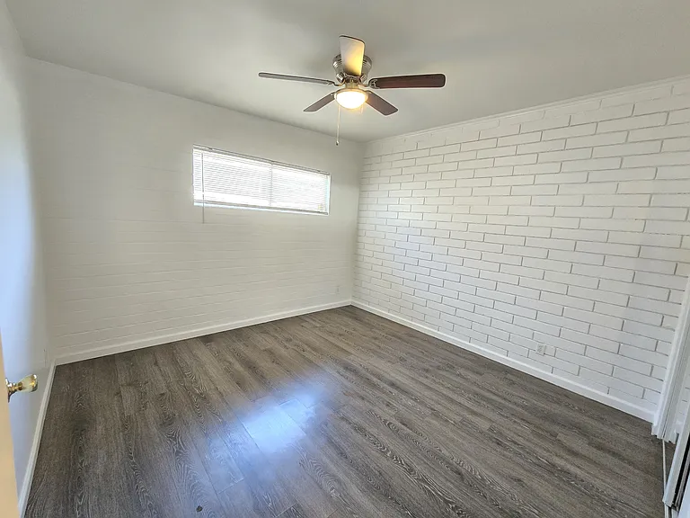 524 W Malibu Dr #4 — Photo 13