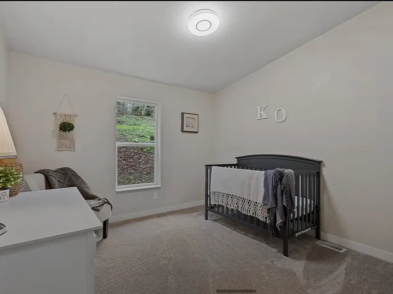 196 Harrington Rd #B — Photo 7