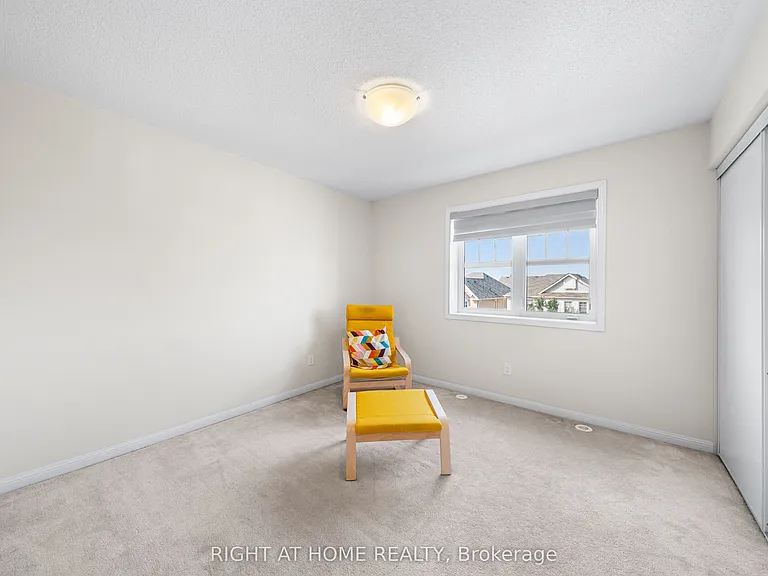 291 Woodley Cres — Photo 22