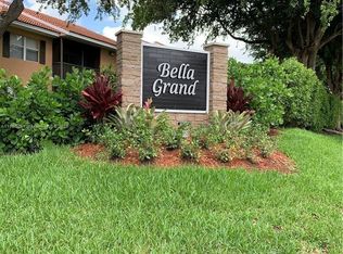 10330 NW 8th St #104, Hollywood, FL 33026