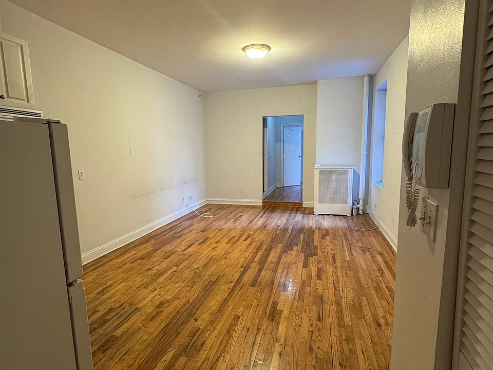 1st image of 210 W 94th St APT 2D