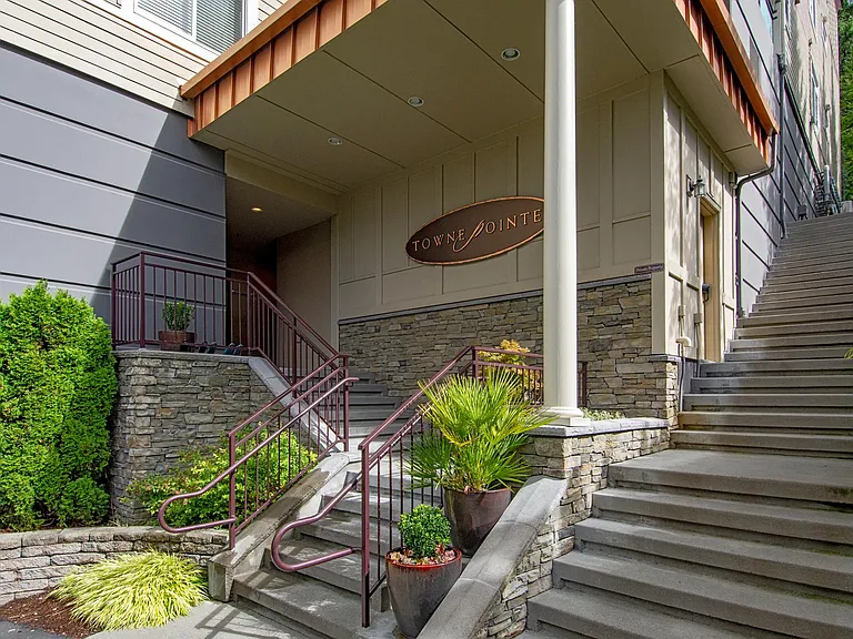 8850 Redmond Woodinville Rd NE #506 — Photo 2